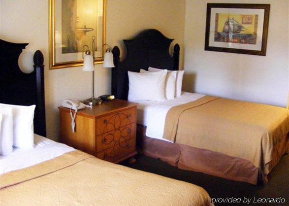 Quality Inn & Suites Eastgate Kissimmee Oda fotoğraf